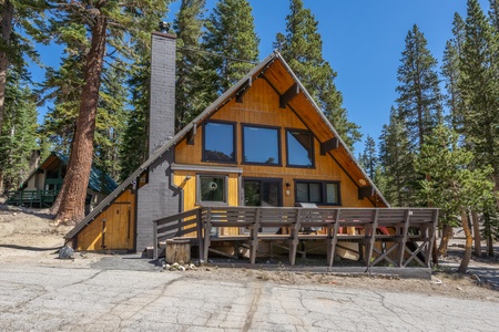 Chalet 9 summer exterior