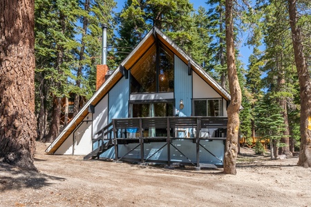 Chalet 25 summer exterior