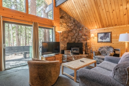 Chalet 25 living room
