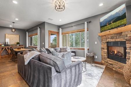 Bear Hollow Village 5458