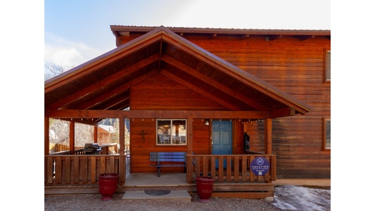 Deer Mountain Lodge