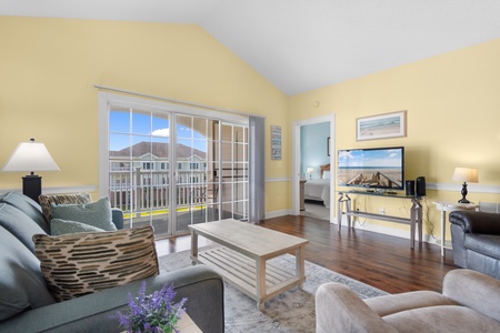 Plenty of natural light to enjoy and relax. Tall ceilings make this stay really spacious.