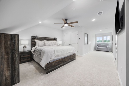 You'll get to enjoy the bedroom on the top floor with this king bed