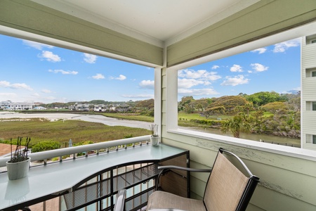 Best of both worlds: Views of the Beach, Golf, and Marsh