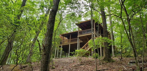 Mountain Lake Hideaway