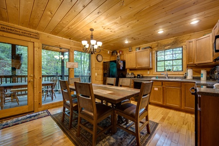 Kitchen table at Lazy Bear Lodge