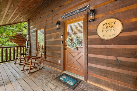 Honey Bear Haven, a 1 bedroom cabin rental located in Pigeon Forge