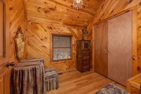 Dressing area off the loft bedroom at Hatcher Mountain Retreat a 2 bedroom cabin rental located in Pigeon Forge