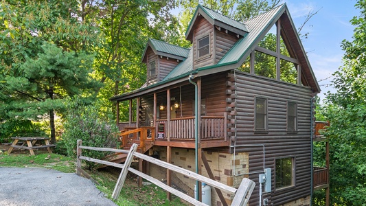 A TREE TOP LODGE