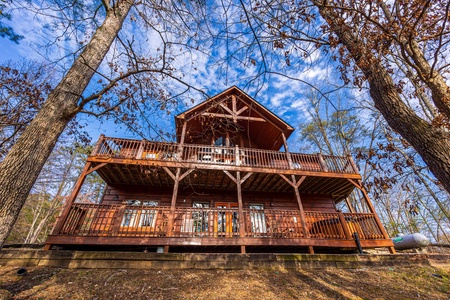 Exterior view at Wildlife Retreat, a 3 bedroom cabin rental located in Pigeon Forge