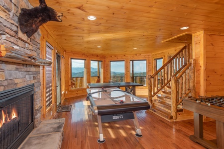 Air hockey table at Four Seasons Palace, a 5-bedroom cabin rental located in Pigeon Forge
