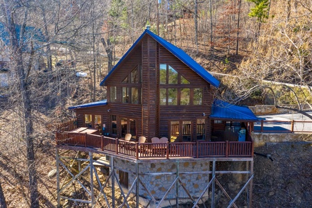 Hatcher Mountain Retreat a 2 bedroom cabin rental located in Pigeon Forge