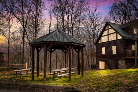 Exterior view at Country Bear's Getaway, a 3-bedroom cabin rental located in Gatlinburg