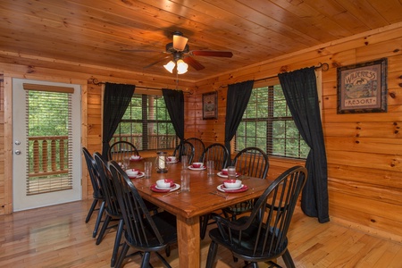 Dining table for 8 at Family Ties Lodge