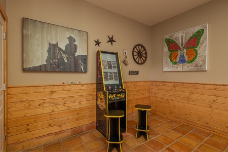 Arcade game Hawk's Heart Lodge, a 3 bedroom cabin rental located in Pigeon Forge
