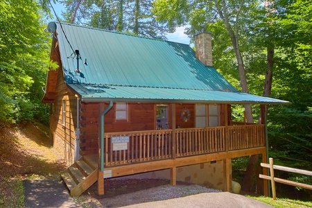 Wild Crush, a 1 bedroom cabin rental located in Pigeon Forge