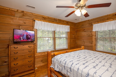 Bedroom Flat Screen on Dresser at Tammy's Place At Baskins Creek