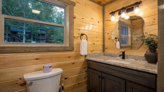 at swish splash lodge a 4 bedroom cabin rental located in gatlinburg