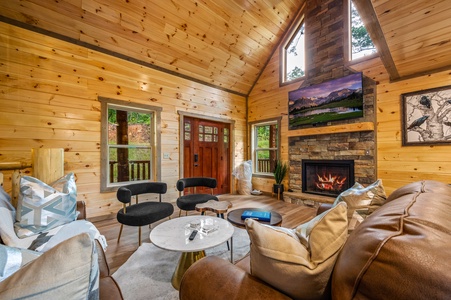 at flashy splashy lodge a 4 bedroom cabin rental located in gatlinburg