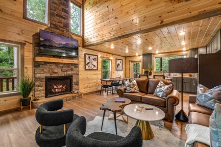 at flashy splashy lodge a 4 bedroom cabin rental located in gatlinburg