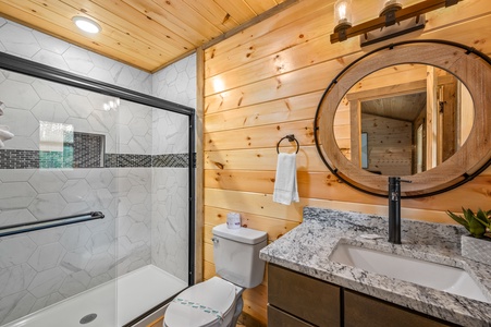 at flashy splashy lodge a 4 bedroom cabin rental located in gatlinburg