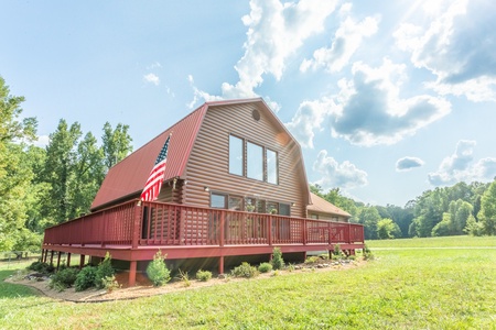 Side exterior view at 1 Crazy Cub, a 4 bedroom cabin rental located in Pigeon Forge