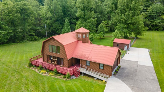 at 1 crazy cub a 4 bedroom cabin rental located in pigeon forge