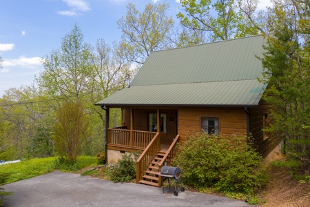 Driveway and entrance at Hillside Haven, a 1 bedroom cabin rental located in Pigeon Forge