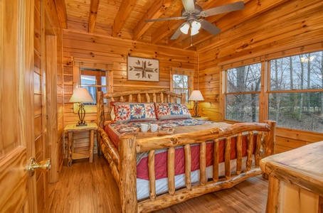 at eagle's sunrise a 2 bedroom cabin rental located in pigeon forge