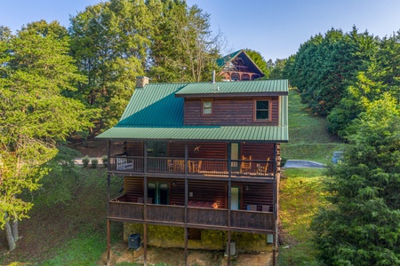 Family Getaway, a 4 bedroom cabin rental located in Pigeon Forge