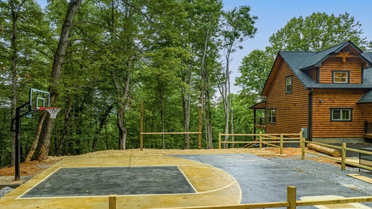 at swish splash lodge a 4 bedroom cabin rental located in gatlinburg