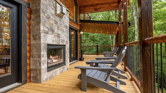 at swish splash lodge a 4 bedroom cabin rental located in gatlinburg