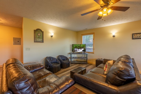 Second living room at Le Bear Chalet, a 7 bedroom cabin rental located in Gatlinburg