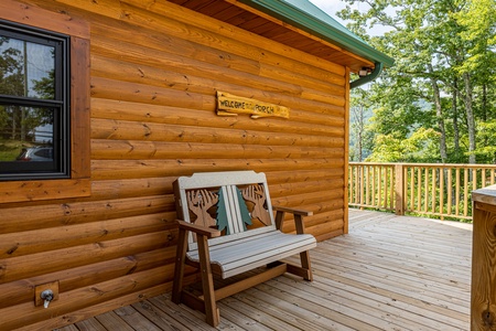 Bench seating at J's Hideaway, a 4 bedroom cabin rental located in Pigeon Forge