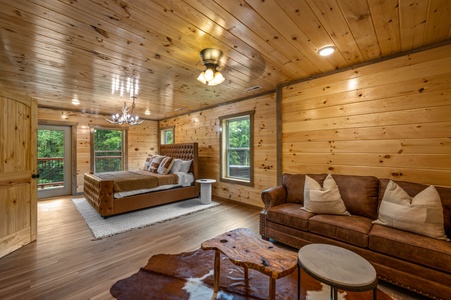 at flashy splashy lodge a 4 bedroom cabin rental located in gatlinburg