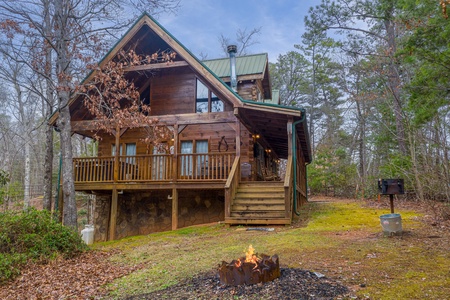 Front exterior at Fox Ridge, a 3 bedroom cabin rental located in Pigeon Forge