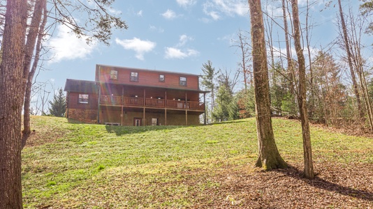 Rear exterior of 3 Crazy Cubs, a 5 bedroom cabin rental located in pigeon forge