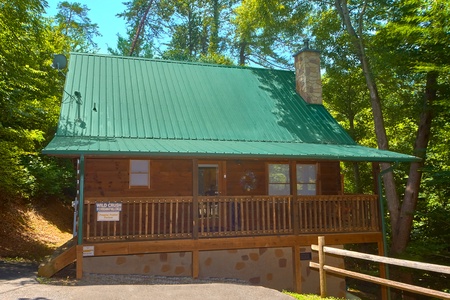at wild crush a 1 bedroom cabin rental located in pigeon forge
