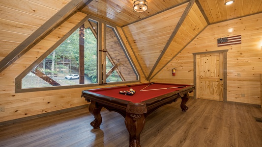 at swish splash lodge a 4 bedroom cabin rental located in gatlinburg