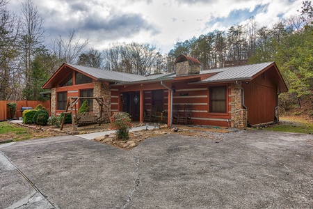 Rustic Ranch, a 2 bedroom cabin rental located in Pigeon Forge