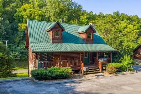 Family Getaway, a 4 bedroom cabin rental located in Pigeon Forge