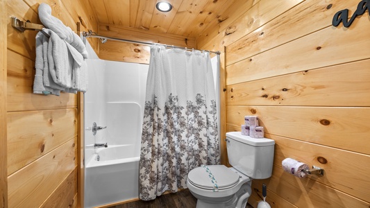 at hillbilly hideaway a 5 bedroom cabin rental located in pigeon forge