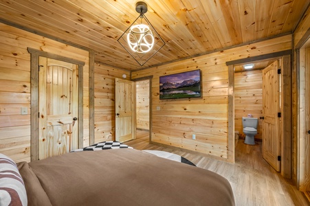 at flashy splashy lodge a 4 bedroom cabin rental located in gatlinburg