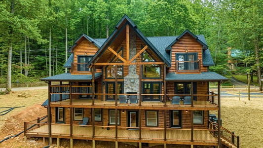 at swish splash lodge a 4 bedroom cabin rental located in gatlinburg