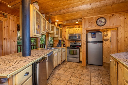 at a stunning view a 5 bedroom cabin rental located in pigeon forge