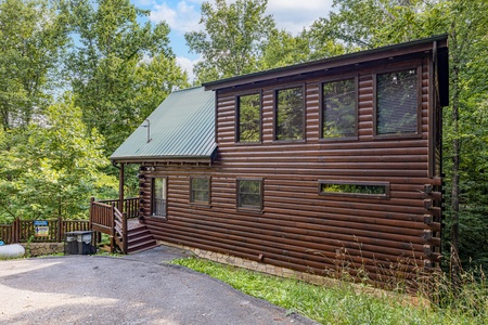 Front exterior summer view 2 at A Bear on the Ridge, a 2 bedroom cabin rental located in Pigeon Forge