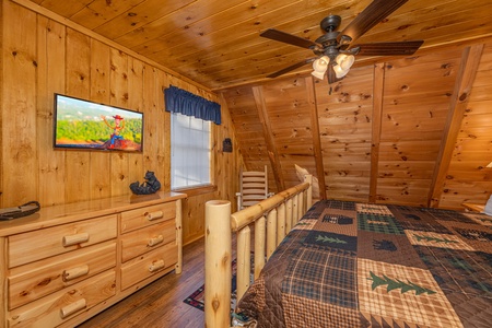 Main floor bedroom amenities at Cozy Mountain View, a 1 bedroom cabin rental located in Pigeon Forge