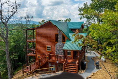 SMOKY MOUNTAIN POOL LODGE