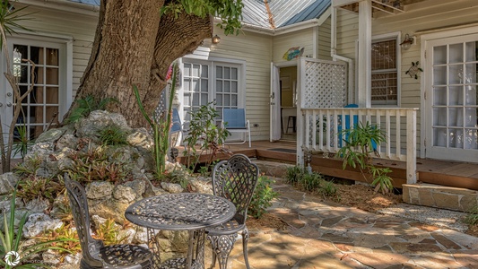 Hidden Oasis @ Colony