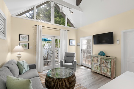 Sunset Suite @ Colony